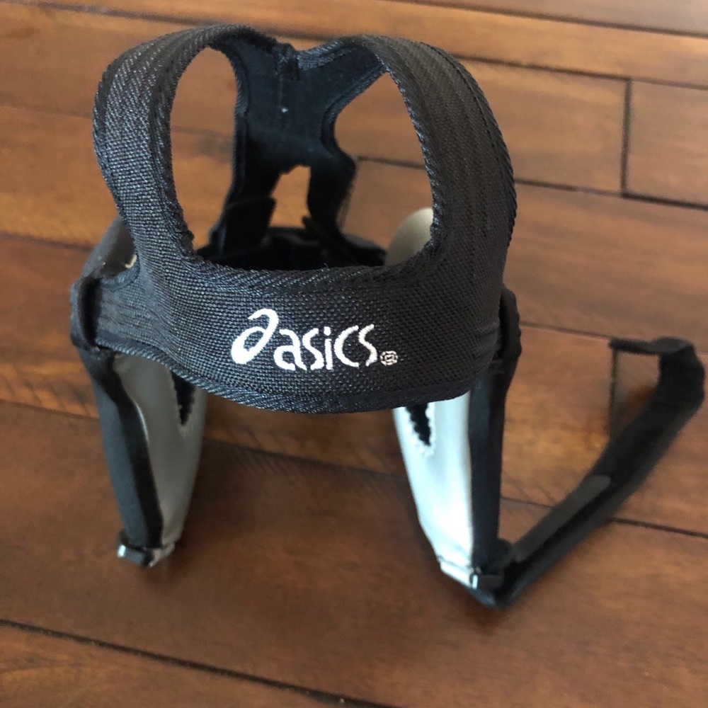 Asicw one size fits all NWOT wrestling gear